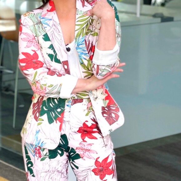 Sante Grace 1X Floral Suit - Picture 1 of 3